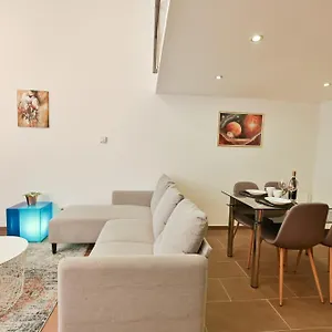 https://danube-dwellings-akacfa-utca-41.inbudapesthotels.com